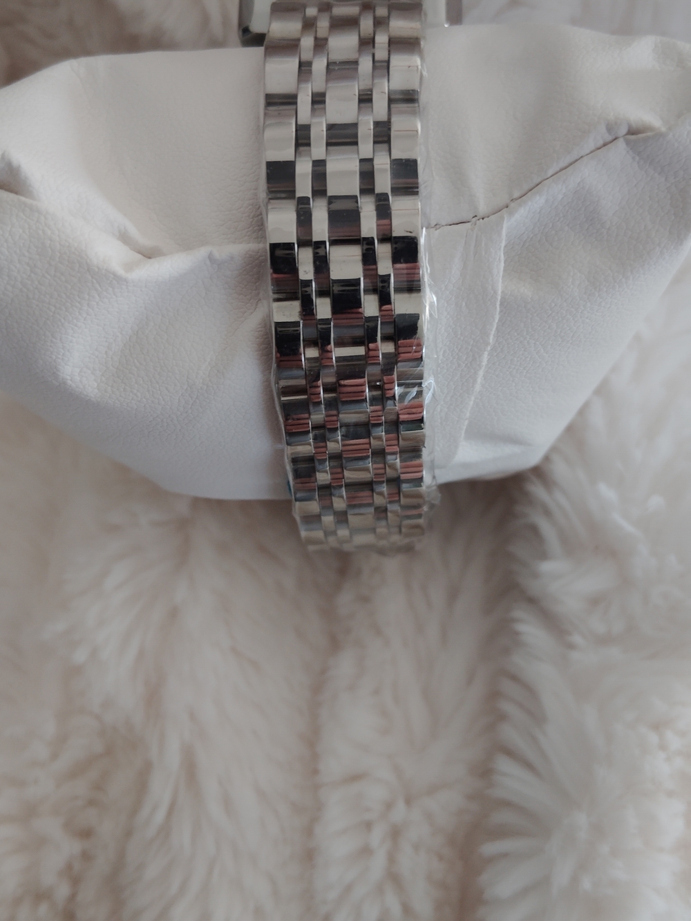 Invicta Women's Silver Bracelet Watch with Mint Green Dial - Picture 7 of 11